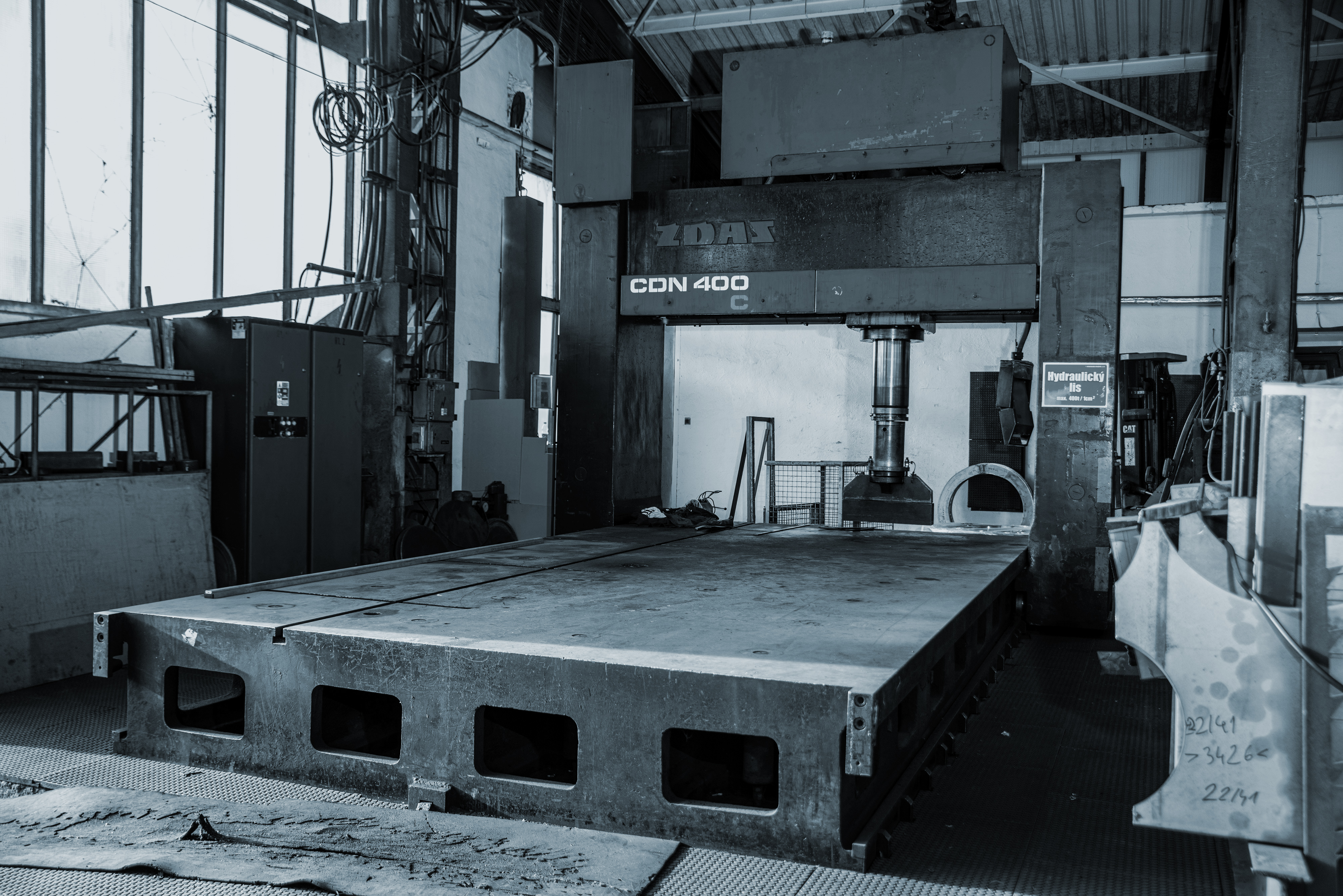 1MS production  Straightening blaugrau